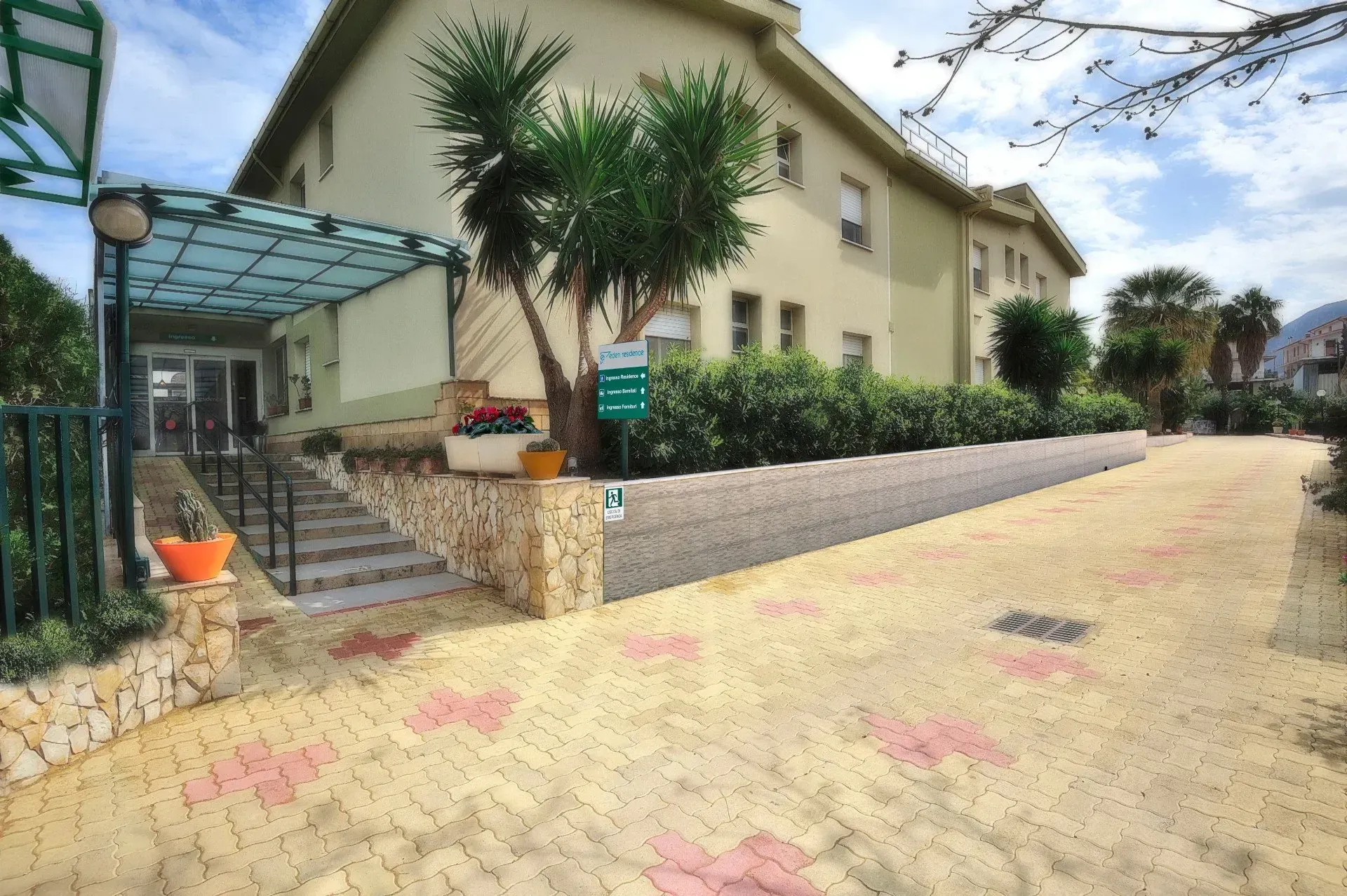 L'ingresso di Eden Residence
